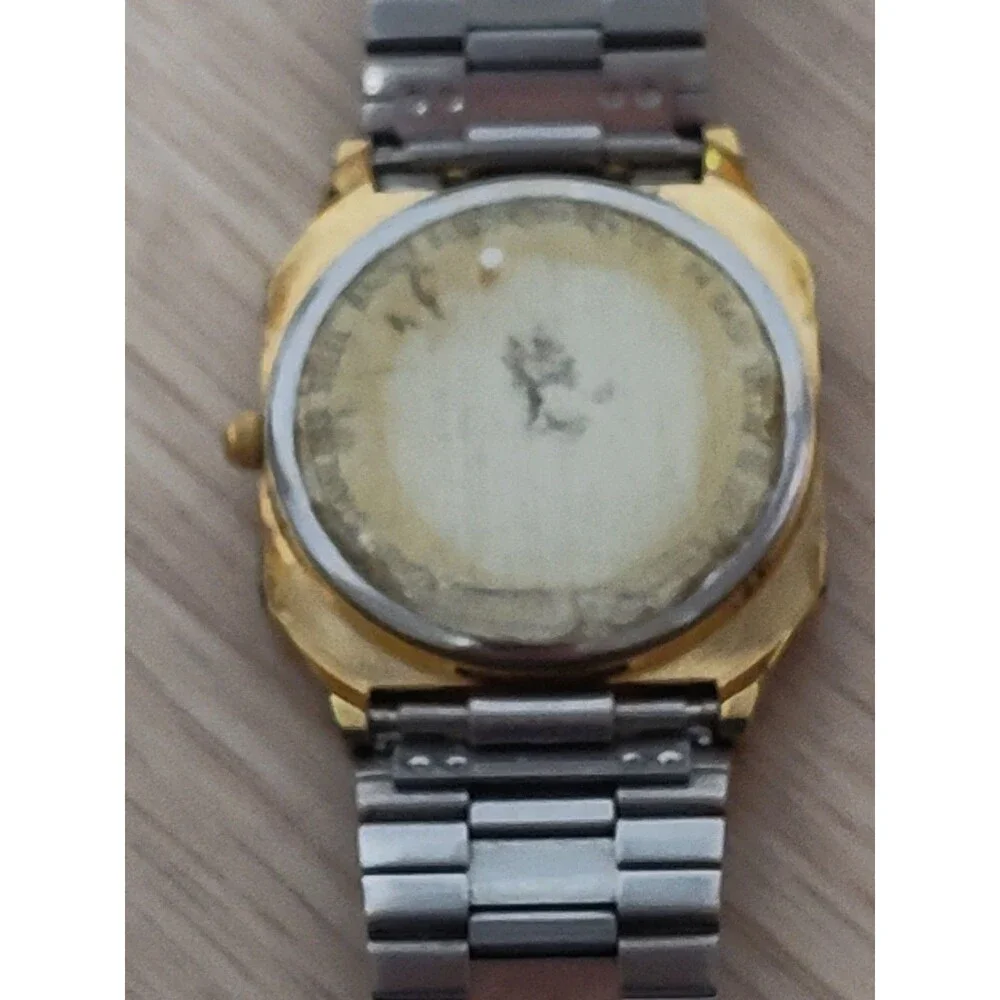 Bulova Vintage Quartz Watch Gold Tone Day Date Grey Dial Face Swiss Movement